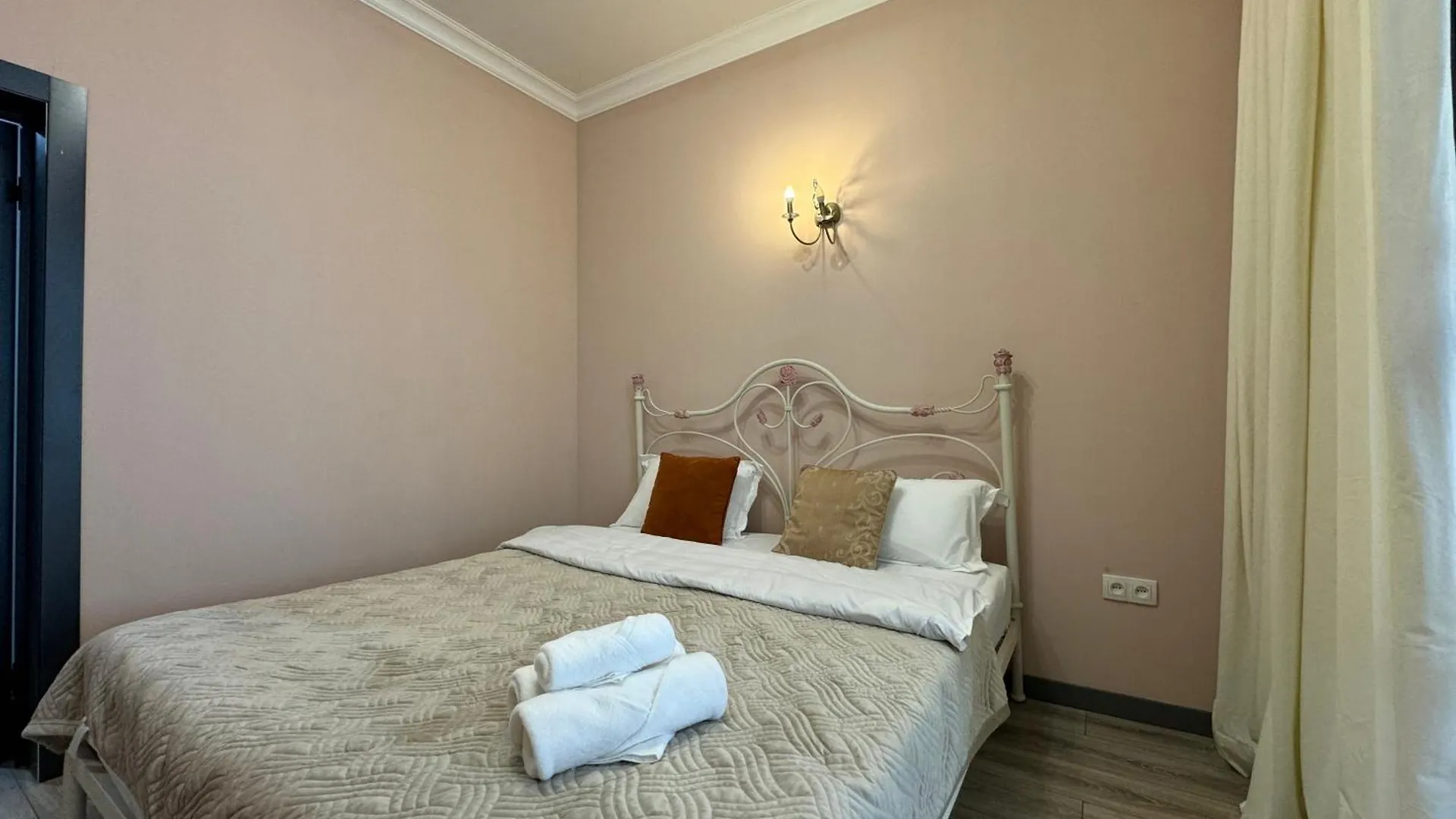 Apartment Comfort City Business Almaty